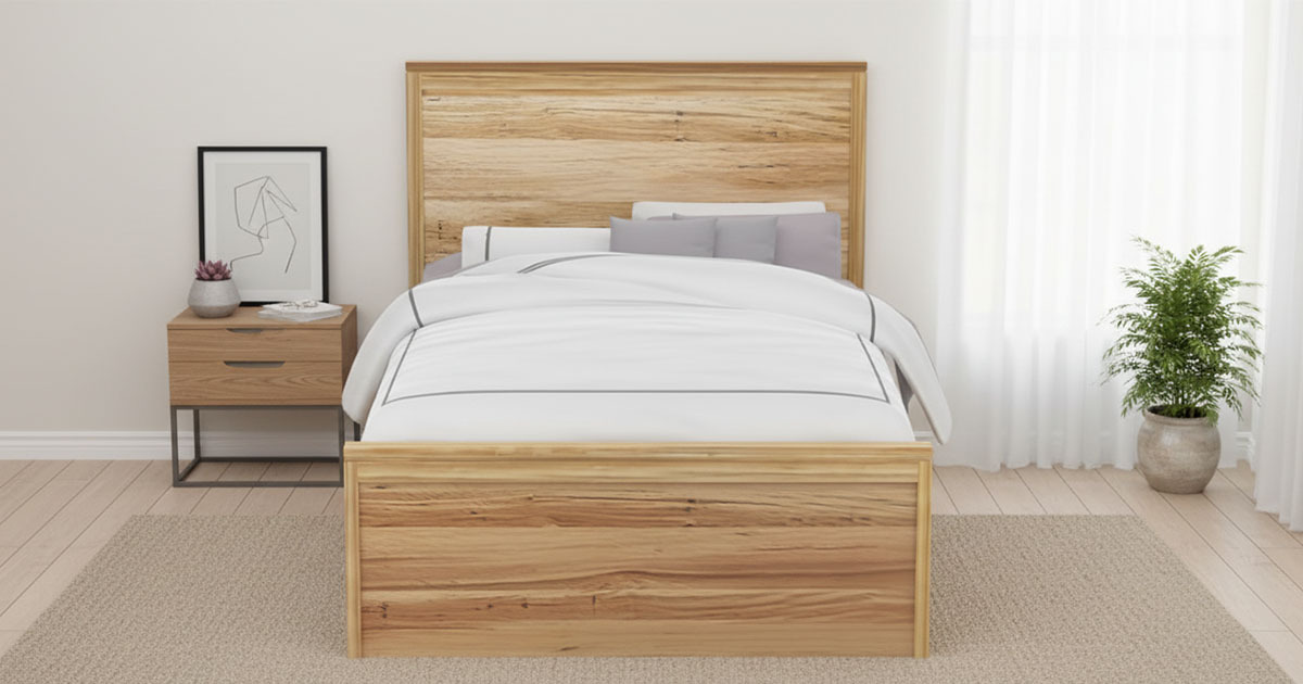 Mustang Wormy Chestnut Queen Bed Mustang Wormy Chestnut Queen Bed